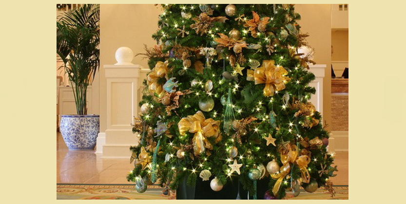 Красивое украшение елки в серебристо-золотом цвете: идеи, пример, фото