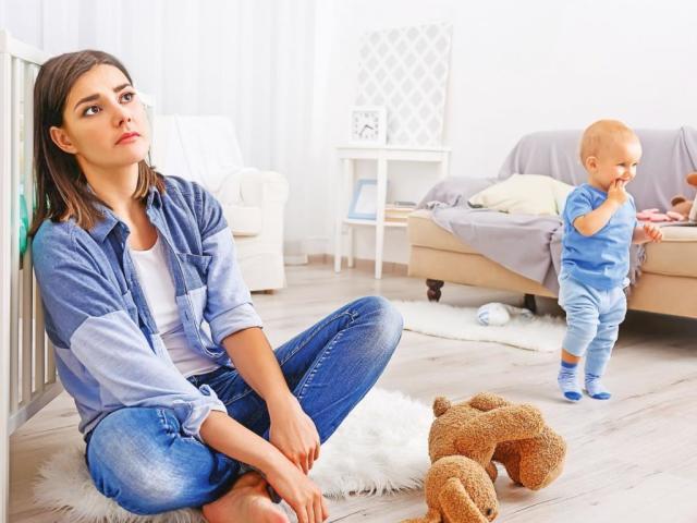 Je n'aime pas mon enfant - le manque d'instinct maternel: signes, causes, conseils du psychologue, critiques