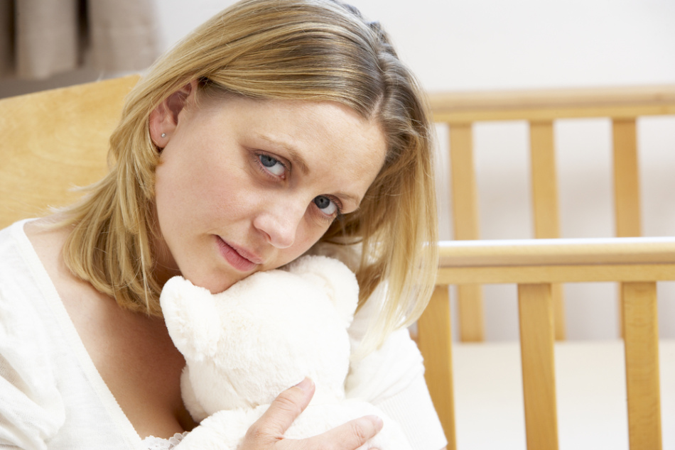 Одна из причин послеродовой депрессии - тяжелая обстановка в семье молодой мамы