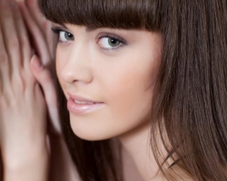 Bangs in a semicircle: who goes? Haircuts with bangs semicircle for long, medium and short hair: photo and name haircuts