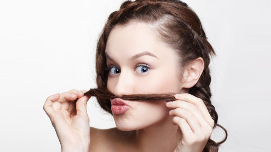Jak usunąć bezbolesnie, pokroić włosy w nos mężczyzny i kobiety w domu?