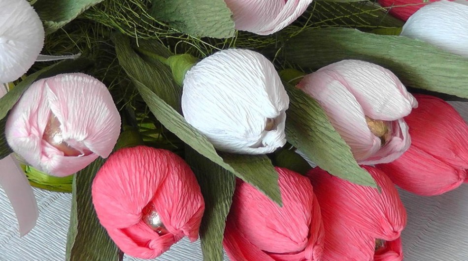Как сделать цветок тюльпан из креповой бумаги?