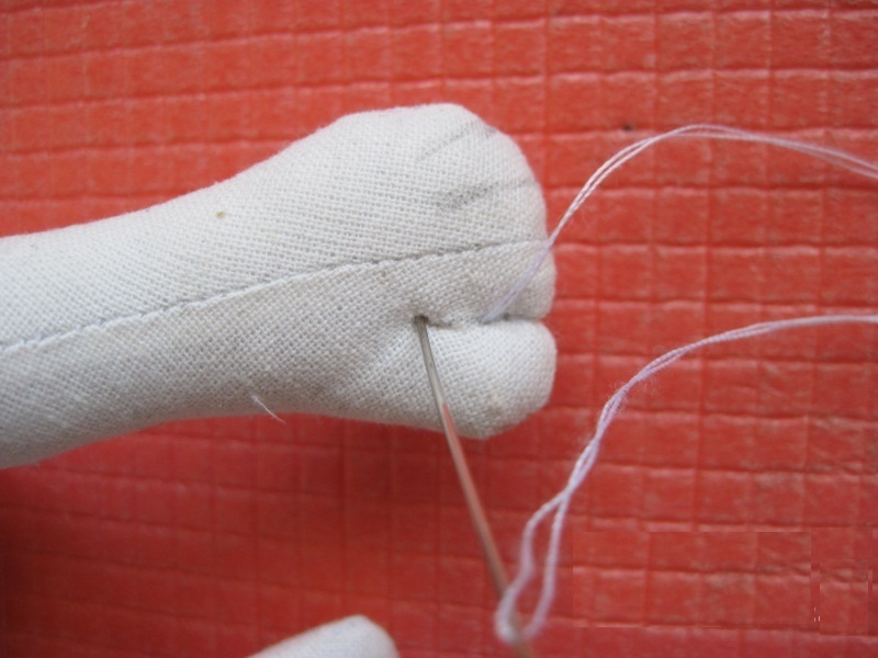 How to make fingers of a textile doll right