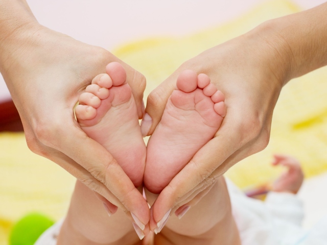 Déformation valgus du pied chez les enfants: installation, massage, exercices, chaussures