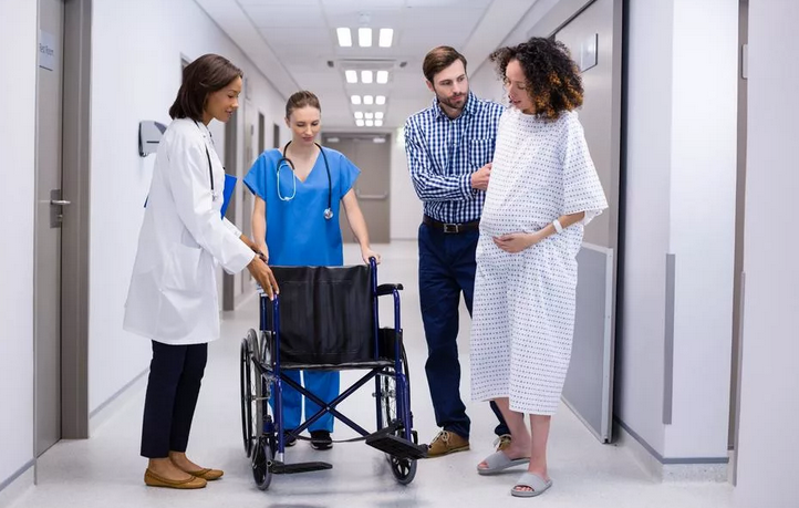 Pružanje medicinske hitne pomoći u hitnim situacijama u ginekologiji, akušerstvu