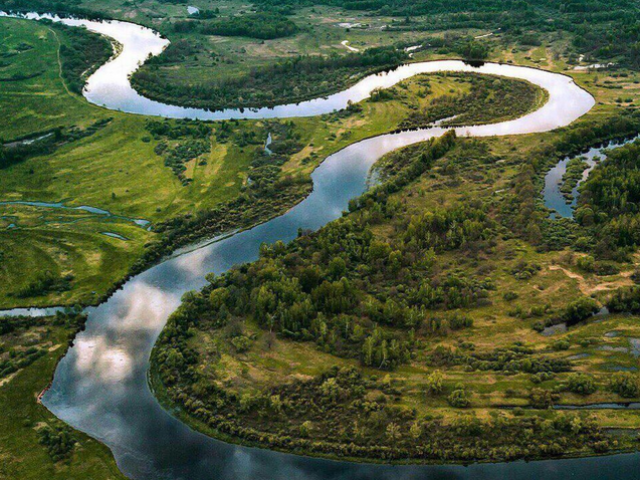 Why and where are the rivers flow - the “surrounding world”: why does the water in the rivers do not end?