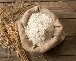 What is the difference between whole grain flour and ordinary wheat, holistic, peeled, wallpaper?