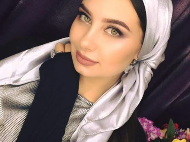 Ali je mogoče lase v islamu barvati muslimanski ženski: katere barve veljajo za dopustne? Ali je poudarjanje las z barvanjem v islamu muslimanska ženska sprejemljiva?