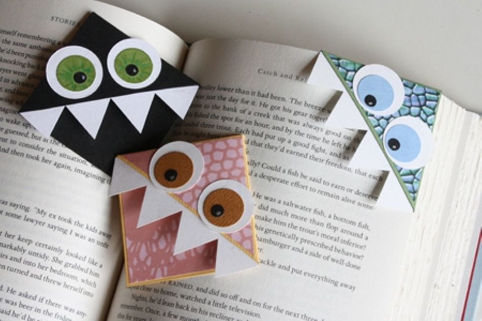 Bookmark-arches in the form of a monster for boys