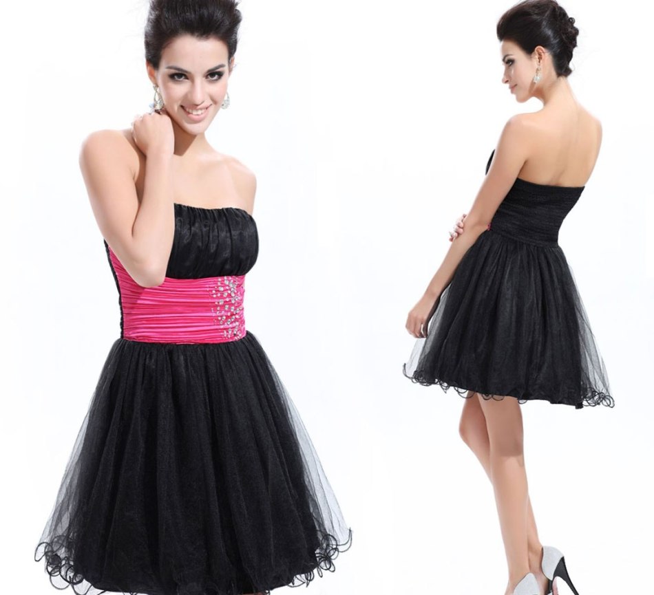 Φόρεμα με μια μαύρη φούστα και μια φωτεινή ζώνη