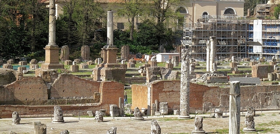 Basilique Emilia, Forum romain