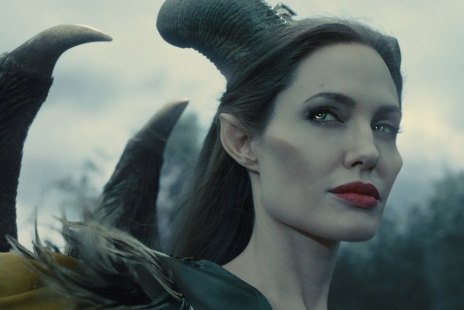 To shoot in the second part, Malefisent of Angie had to dial 10 kg
