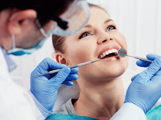 How old is to study for a dentist and is it worth doing?