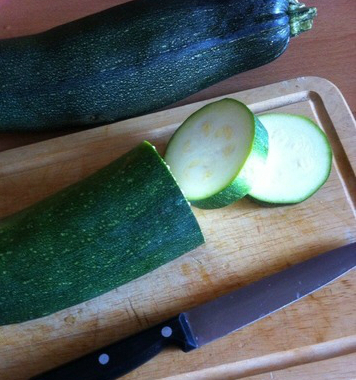 Zucchine in pastella con carne macinata: cuocere zucchine