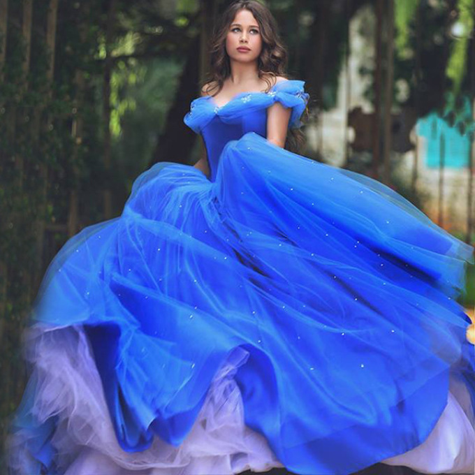 Niebieska suknia ślubna