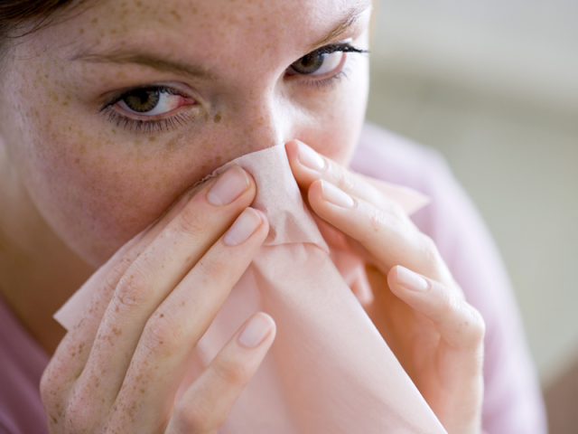Почему пошла кровь из носа: 7 причин кровотечения из носа