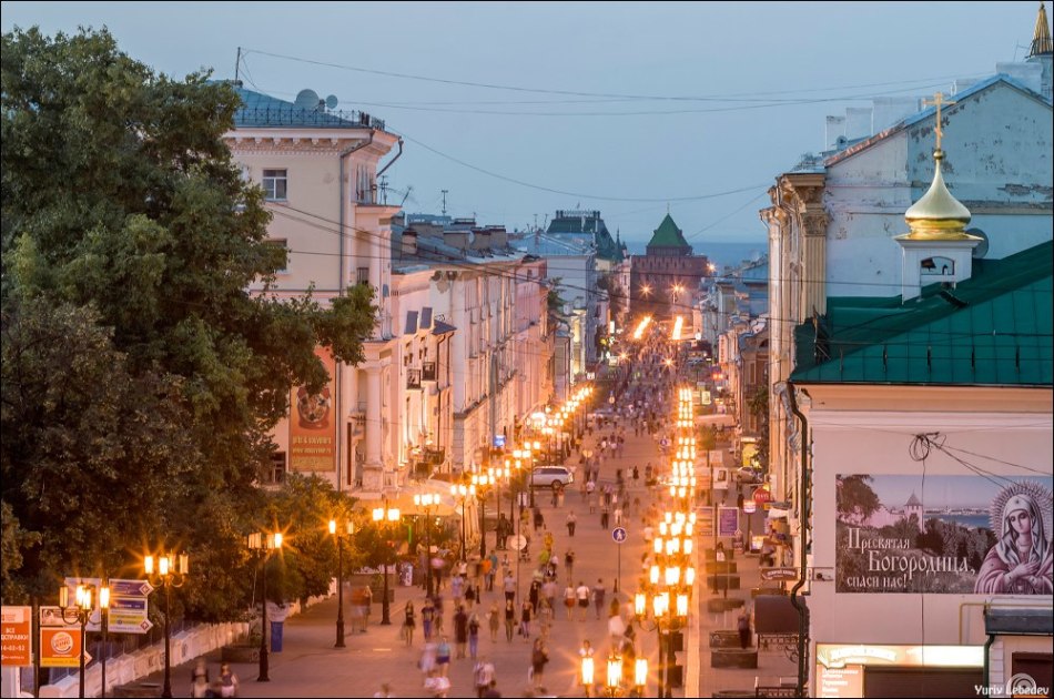 Bolshaya Pokrovskaya Street is a pearl of the city