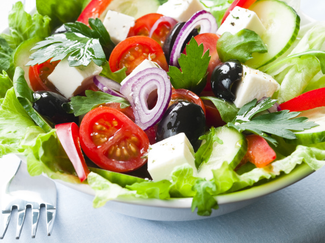Bagaimana cara membuat salad dengan tergesa -gesa? Resep salad cepat