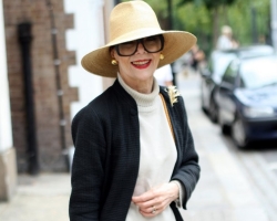 Hats for women after 50 years: fashion trends 2022-2023, fashionable images, photos