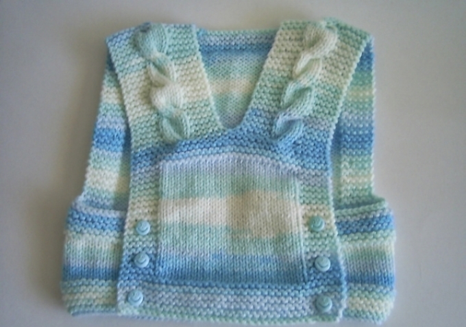 Knitting vest for a newborn boy