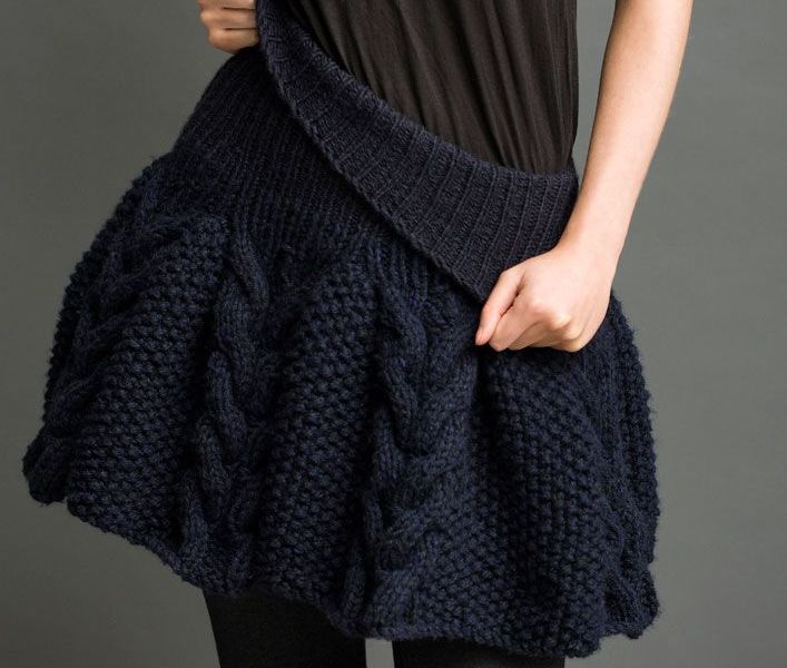 Children's long skirt with knitting needles