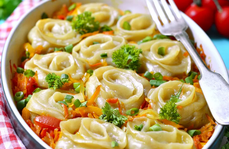 Rolls with vegetables from dumplings dough residues