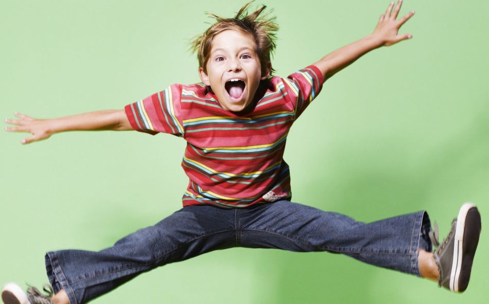 Игры, основанные на прыжках, детям 6 лет и нравятся, и приносят большую пользу