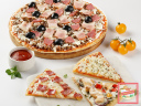 Bagaimana cara menyiapkan produk pizza-semi beku dengan benar dan lezat? Apakah mungkin menyiapkan pizza beku dalam microwave?
