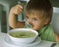 Suppe für ein Kind nach einem Jahr, wie im Kindergarten: Die besten Rezepte für Kindersuppen. Welche Suppen, um Kinder mit 1,5, 2, 3 Jahren und älter zuzubereiten?