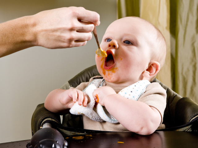 Kako nahraniti otroka pri 9 mesecih? Meni, prehrana in prehrana otroka pri 9 mesecih