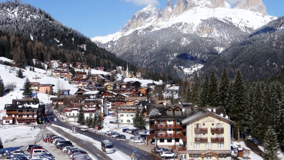 Ski Resort Val-Di-Fass ، إيطاليا