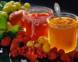 Povidlo télen. A sárgabarack, eper, alma, ribizli, cseresznye, szilva, cseresznye szilva, egres, cseresznye, málna, körte finom receptjeinek finom receptjei