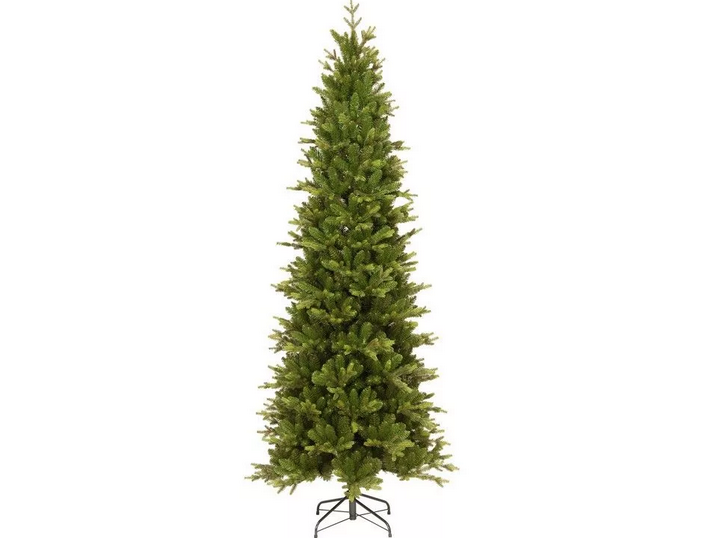 Schmaler künstlicher Weihnachtsbaum