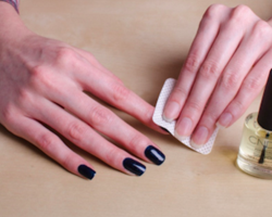 Как легко снять шеллак в домашних условиях не повредив ногти: способы. Как снять шеллак с нарощенных ногтей: инструкция. Как восстановить ногти после удаления шеллака?