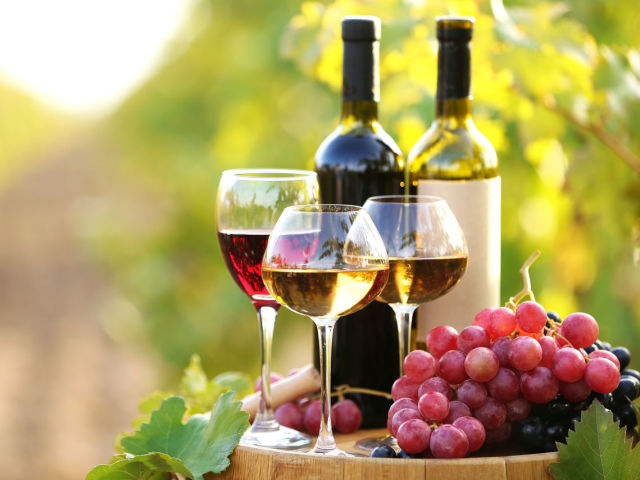 Vörösbor és fehérbor: Mik a különbségek? Melyik bor jobb, egészségesebb az egészség szempontjából, ami csökkenti a nyomást: fehér vagy piros, száraz, félig vagy édes és félig?