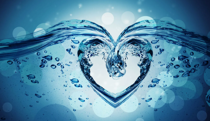 Существует много примет с водой на любовь