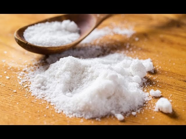 Нужно ли добавлять соль при мытье полов от аллергии, блох, пылевых клещей?